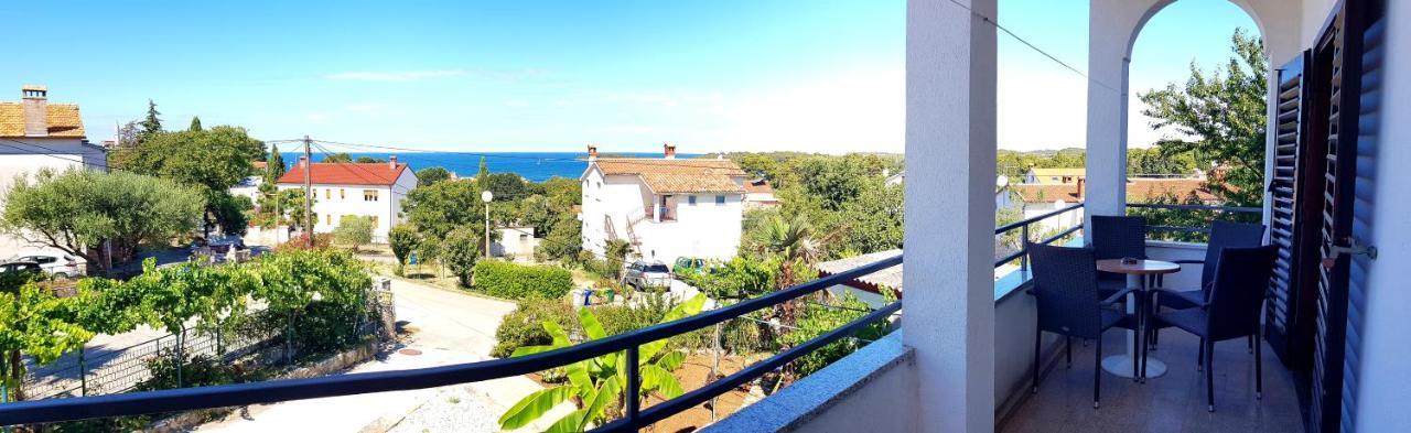 Apartment Sea View 罗维尼 外观 照片
